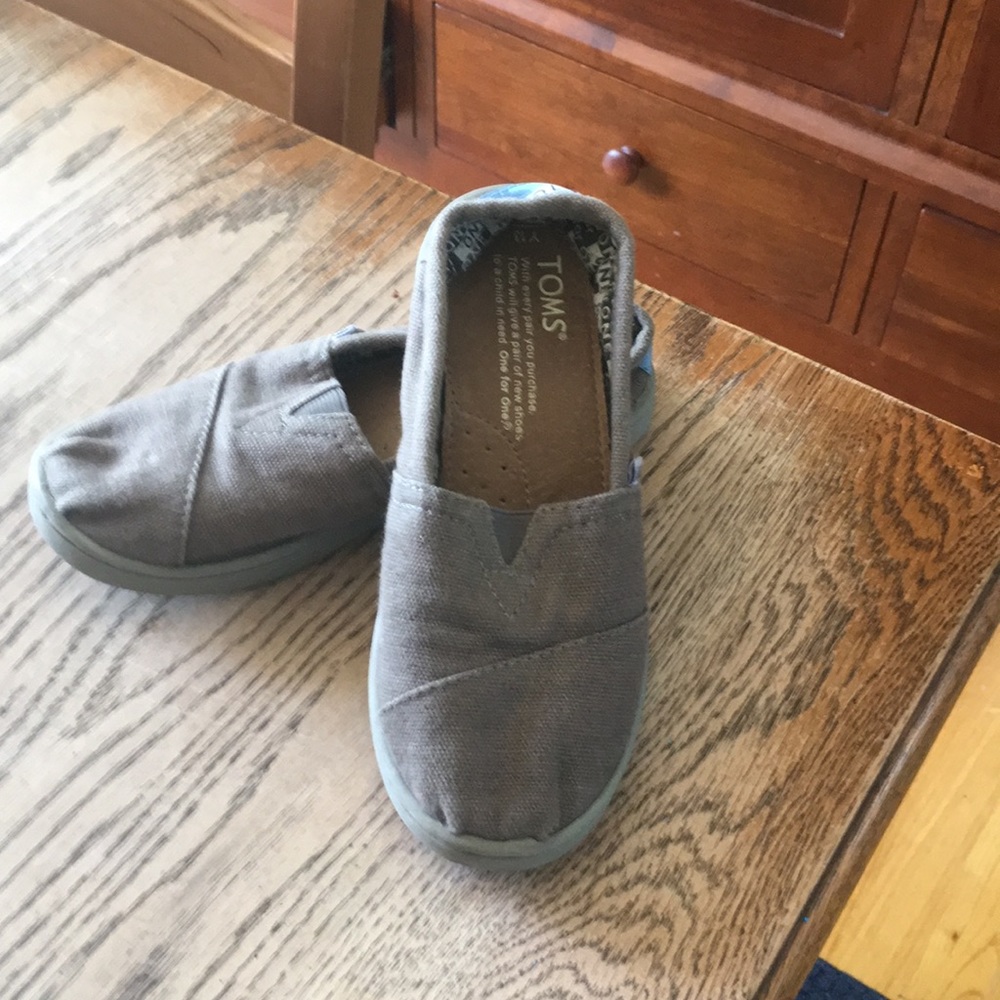 Toms Gray Little Kids Slip Ons Size 13